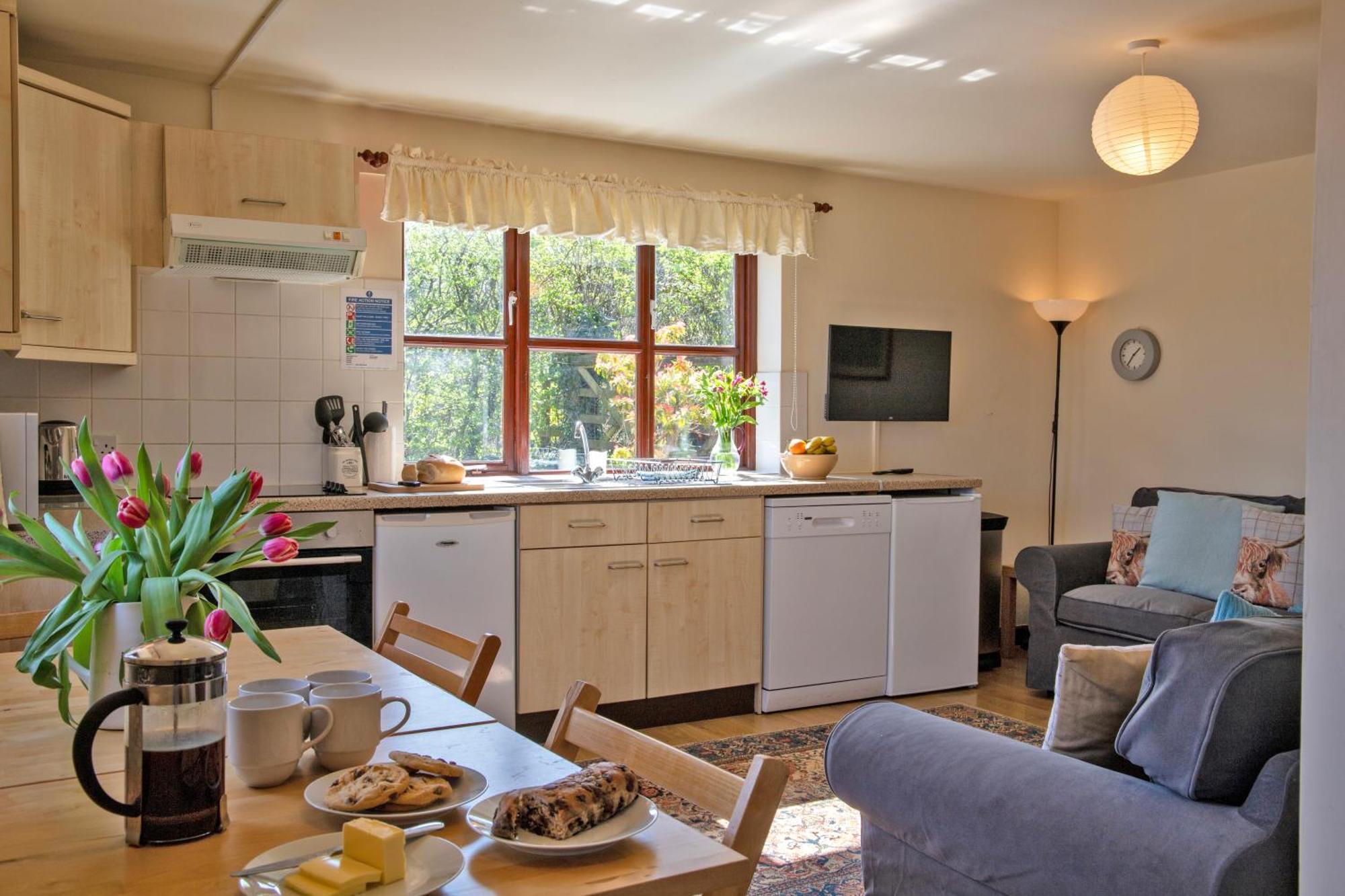 Charlie'S Cottage With Alpacas And 7Mins Drive To Alton Towers Denstone Exterior photo